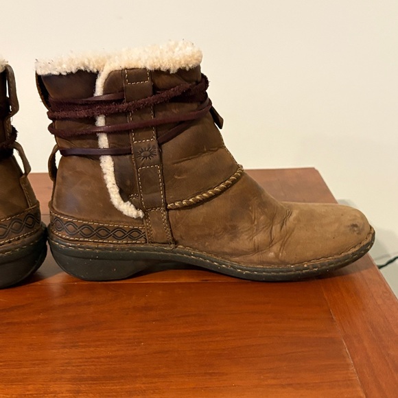 UGG Brown Shearling-Lined Boots short size 10 - Picture 6 of 11